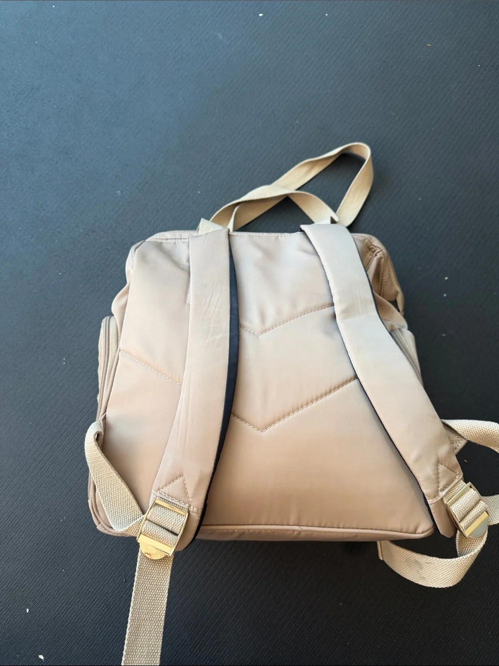 Sarah Wells norah pump bag latte